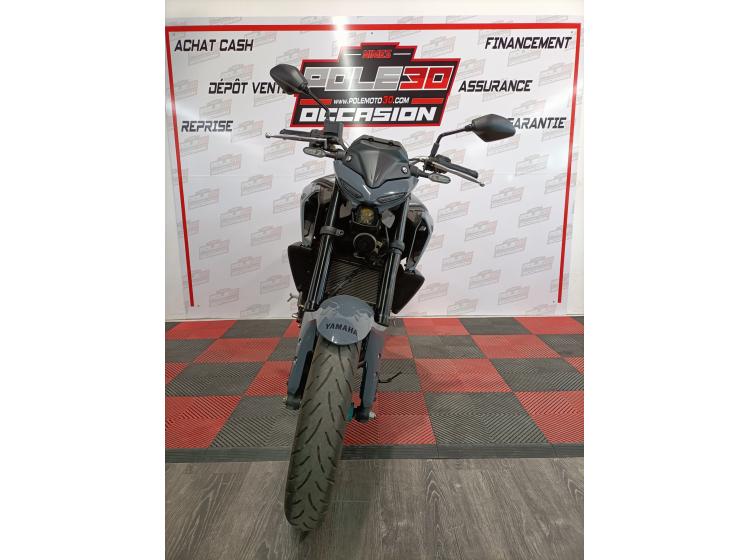 YAMAHA MT-03