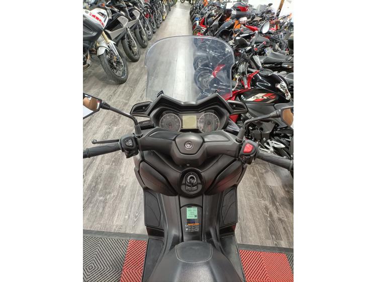 YAMAHA XMAX 300