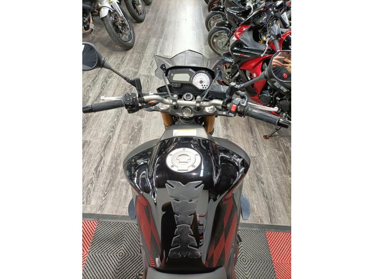 YAMAHA FZ8