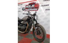 TRIUMPH STREET TWIN  900