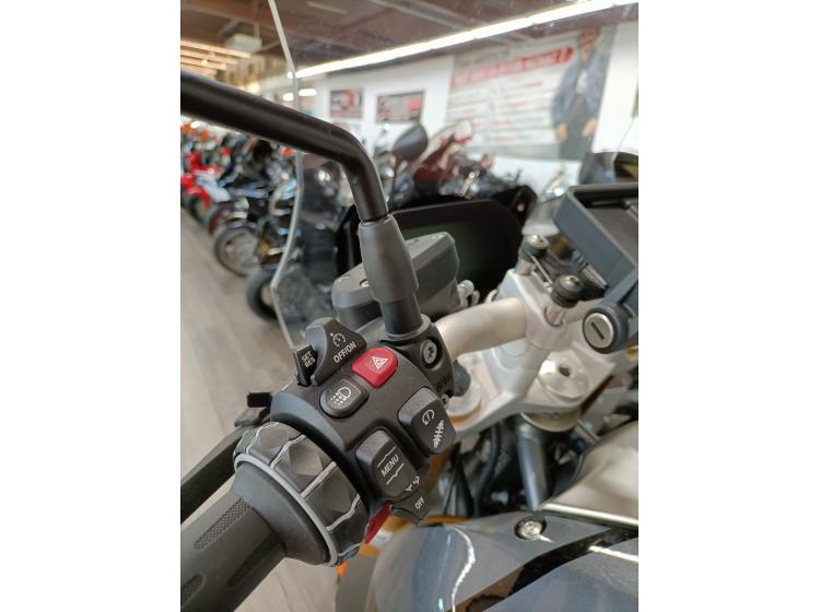 BMW R 1250 R (268€/mois*) (garantie constructeur)