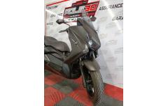 YAMAHA X-MAX 125