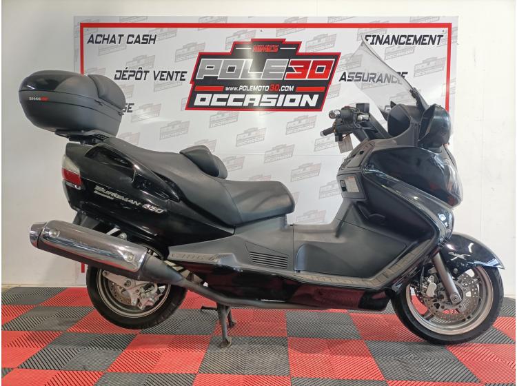 SUZUKI BURGMAN 650 EXECUTIVE