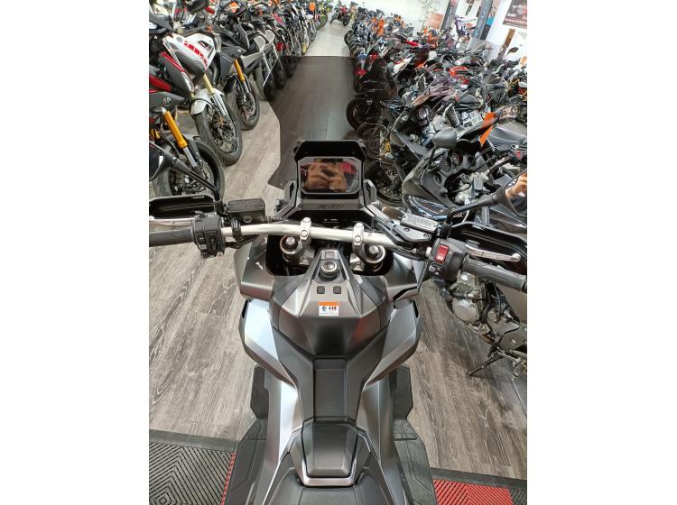 HONDA X-ADV 750 (165€/mois*) (garantie constructeur)