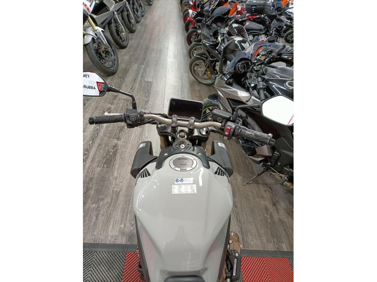 HONDA CB 650 R E-Clutch