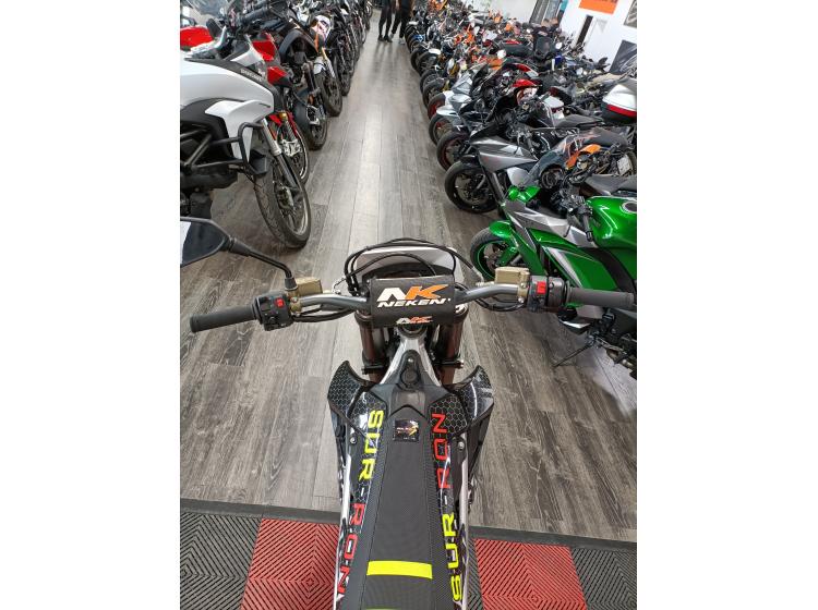 SUR-RON STORM BEE ENDURO/SUPER MOTARD