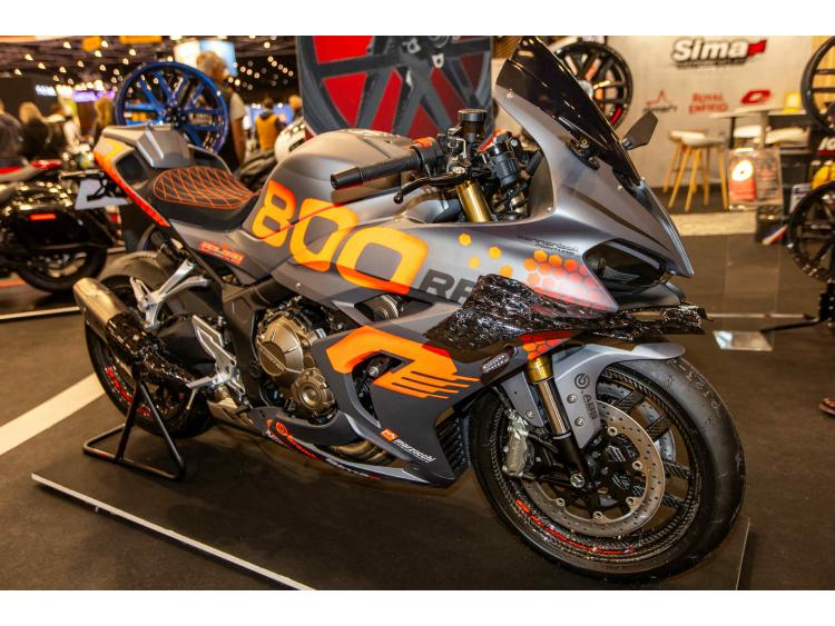 QJ MOTOR 800RR LIMITED EDITION