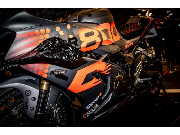 QJ MOTOR 800RR LIMITED EDITION